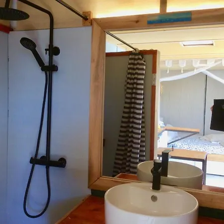 Hotel Micro House