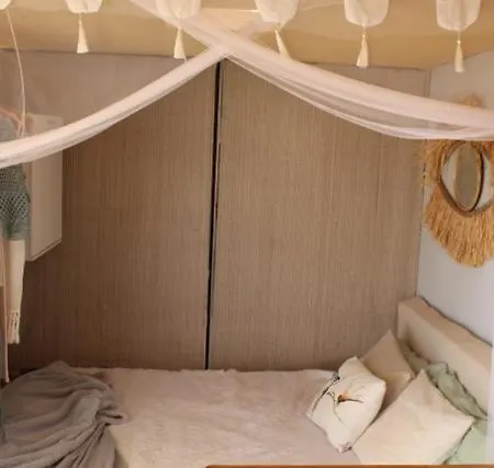 Micro House Apartament La Oliva