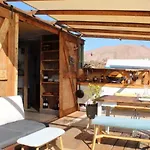 Micro House Ξενοδοχείο *